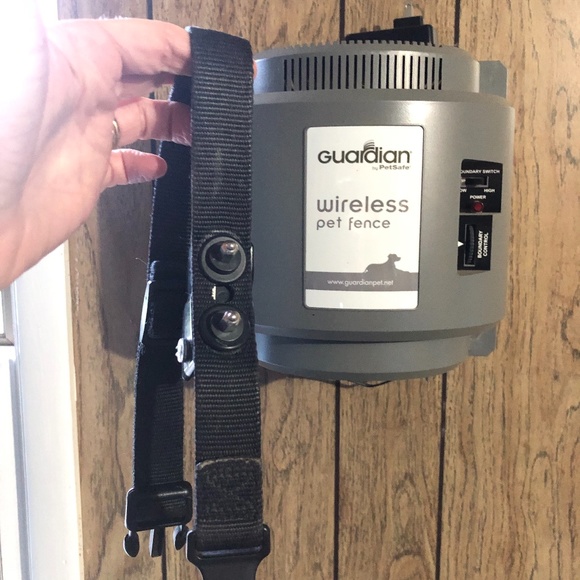 Wireless dog fence